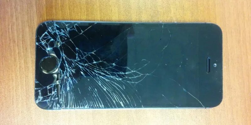 Замена стекла на се. Разбитый 5se iphone. Разбитый айфон 5. Iphone 5s разбитый. Iphone se 5s битый.