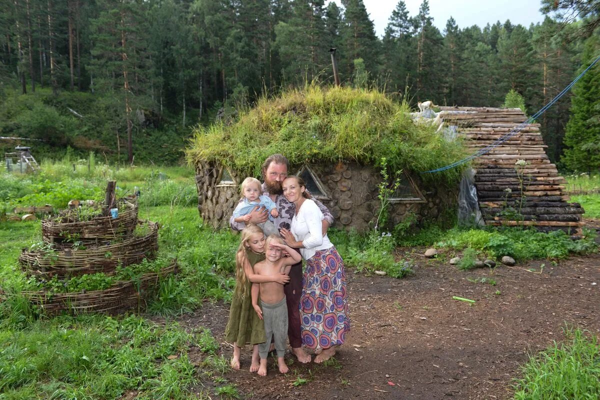 Общины поселения. Родовое поместье Звенящие кедры России. Звенящие кедры России родовые поместья. Родовое поместье Мегре. Родовое поместье Владимира Мегре.