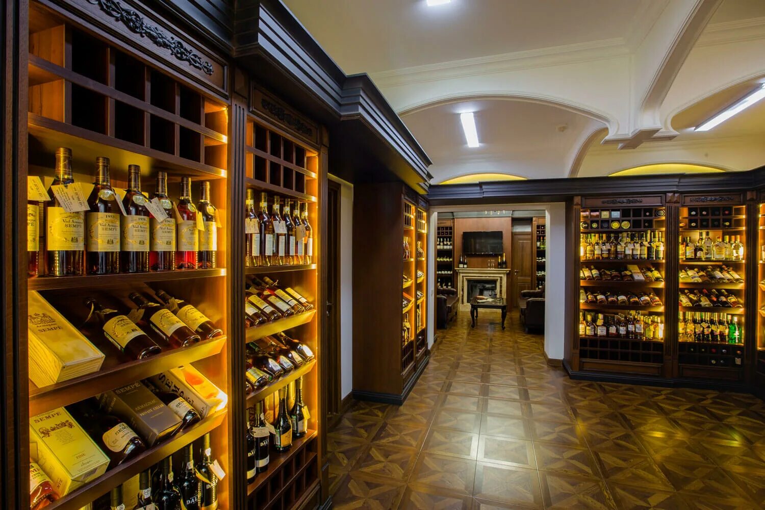 вино бычья кровь венгрия. красное вино с белой этикеткой. Ramenbetcasino вин. бакинское вино. вино бычья.