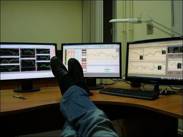 Успешный трейдер. Рабочая станция трейдера. Дом трейдинга. Дом трейдинга. Дом трейдинга.