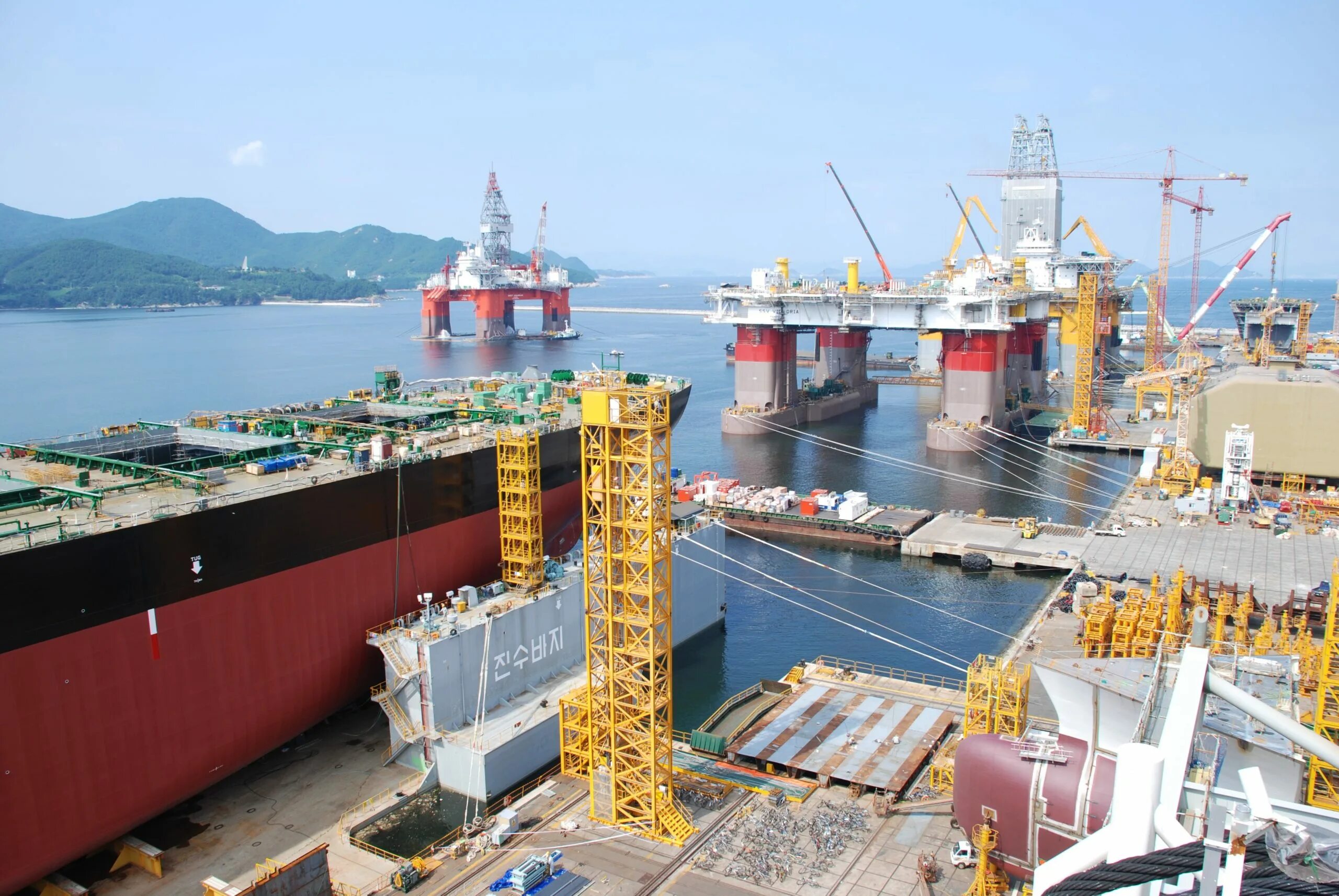 Daewoo Shipbuilding Южная Корея. Hyundai Heavy industries Южная Корея. Судостроительные верфи Кореи. Верфи Hyundai Heavy industries. Город производства судов