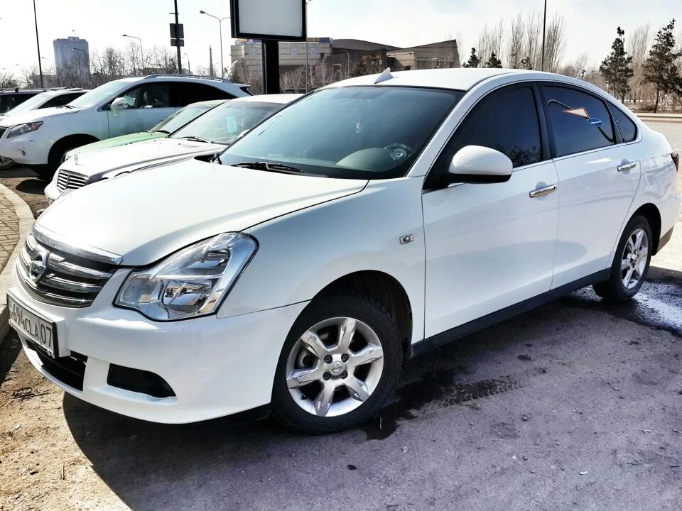 Купить б/у Nissan Almera III (G15) 1.6 MT (102 л.с.) бензин механика в Санкт-Пет