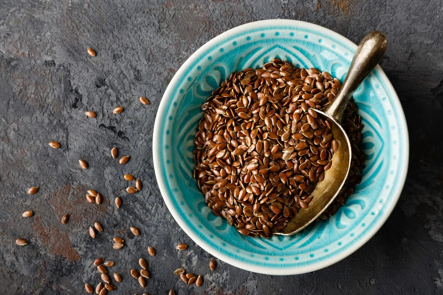 Льняное семя какое. Семена льна крупным планом. льняное семя жареное. linen seeds. flaxseed meal.