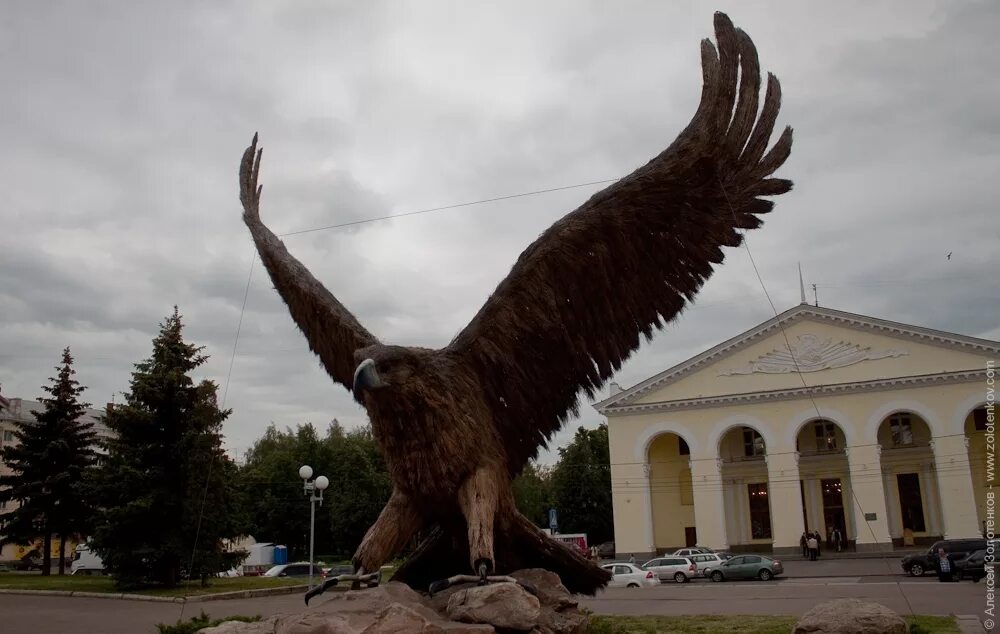 Орел в городе Орел. Ташкентский Орел. Город орёл достопримечательности. Проект родной город Орел 2.