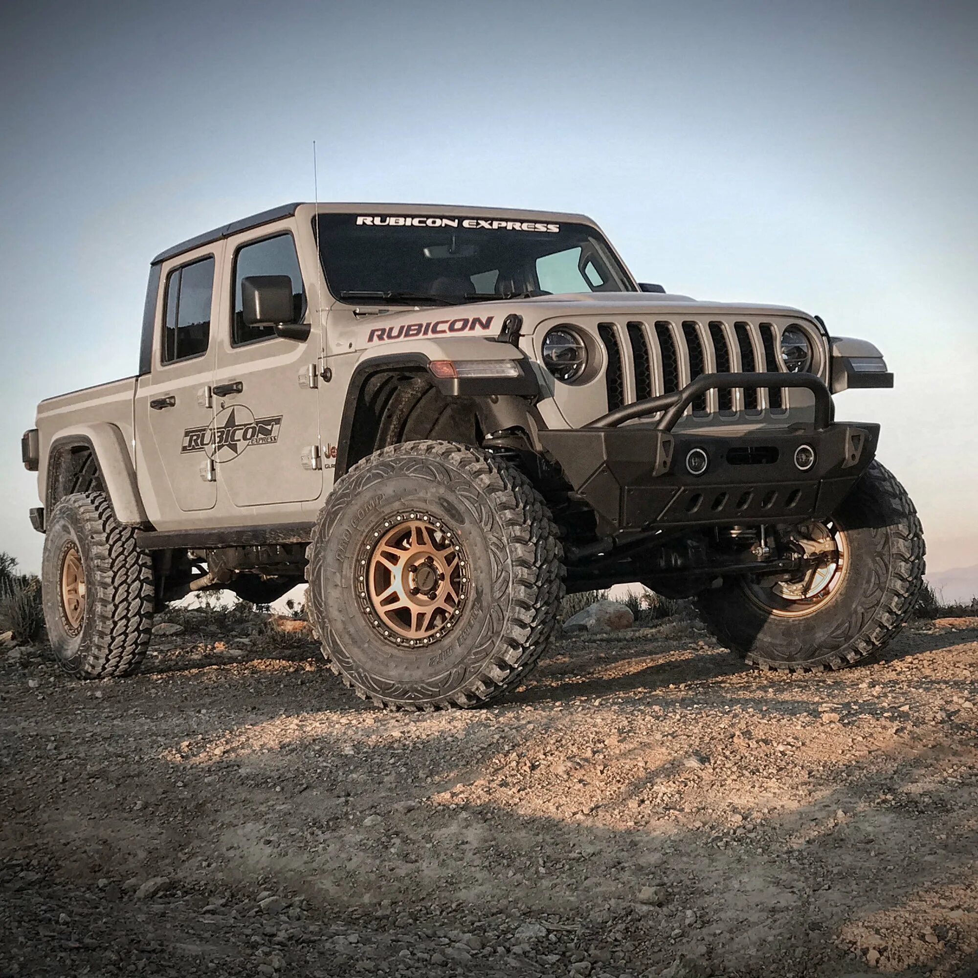 Рубикон 5. Jeep Wrangler Gladiator 2020. Jeep Gladiator Rubicon 2020. Jeep Wrangler Rubicon. Jeep Wrangler Rubicon Gladiator.