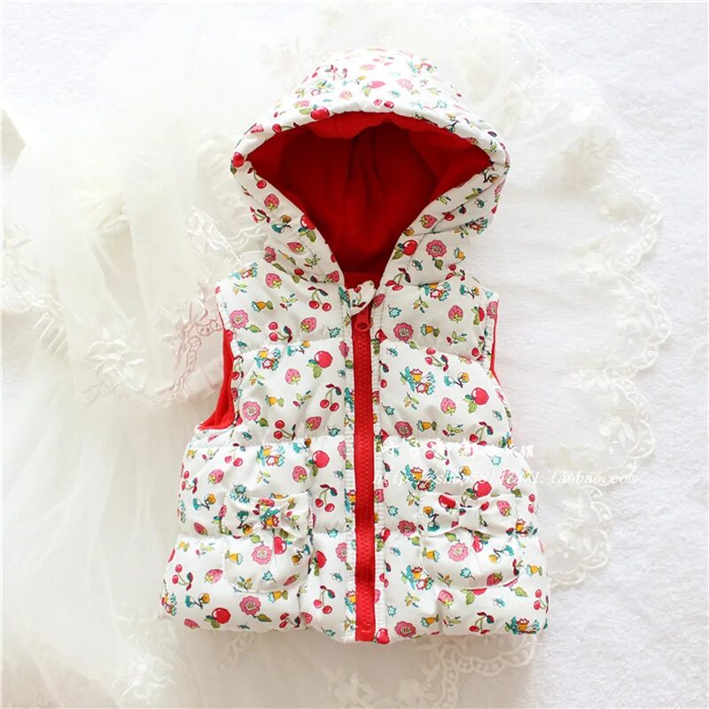 безрукавки для малышей до года. безрукавка для малыша. жилетка ребенку 3 года. вязаная жилетка для мальчика. жилетка ребенку 3 года.