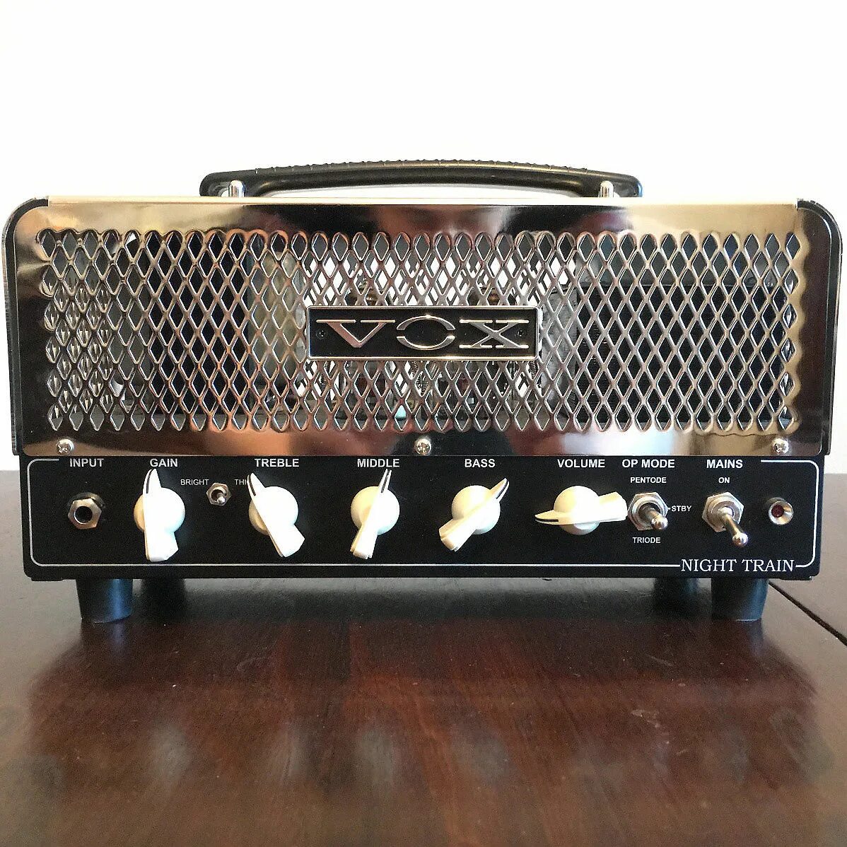 Vox night train 50. Ламповый усилитель vox ac15ch. Vox amplifiers. Vox night train. Vox night train.