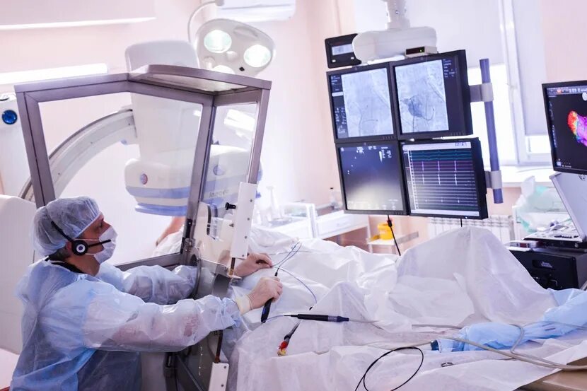 Кардиологический центр уфа кувыкина. Центр клинической кардиологии. Кардиологический центр уфа зеленая роща. Мельникайте 111 кардиоцентр тюмень. Кардиологический центр в донецке.