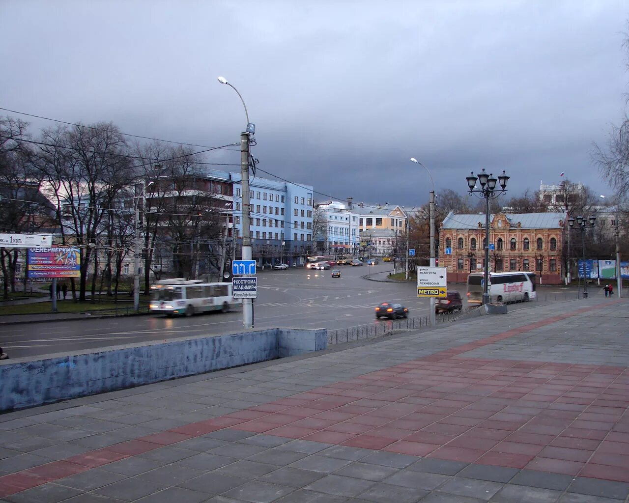 Площадь города Иваново. Иваново центр города. Иваново Центральная площадь. Площадь в центре города Иваново.