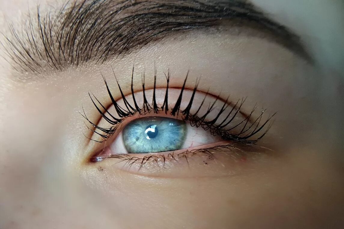 Тушь эстетика. Тушь для ресниц. Натуральные туши для ресниц. Красить ресницы. Бумажная тушь для ресниц.