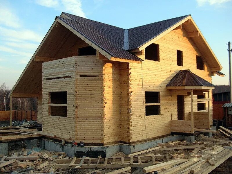 Дом из профилированного бруса. Стройка домов. Стройка деревянного дома. Дом брус.