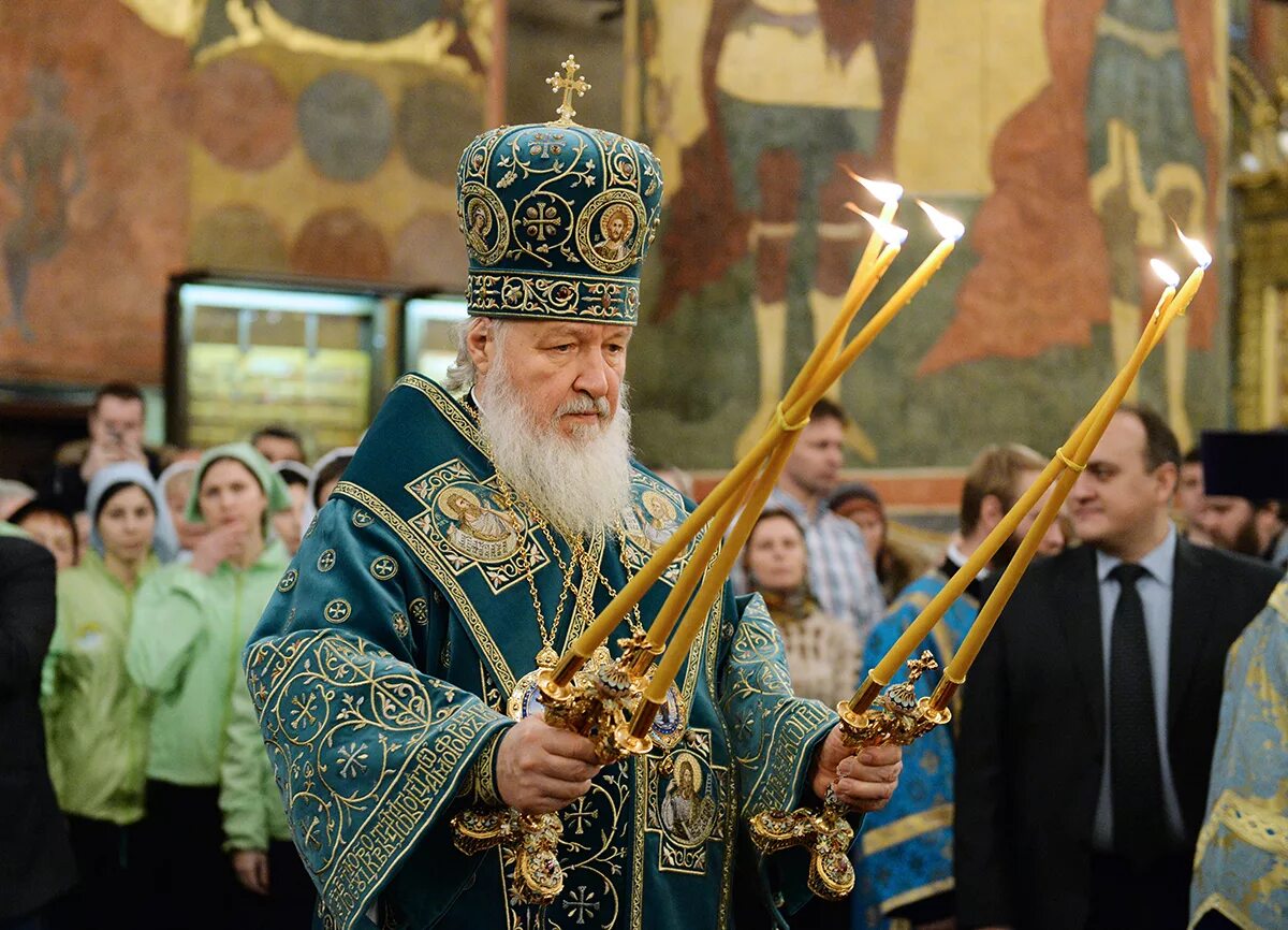 патриархи всероссийские. резиденция иерусалимского патриарха. митрополит алексий 2 московский. патриарх с смартфоном. патриархи всероссийские.
