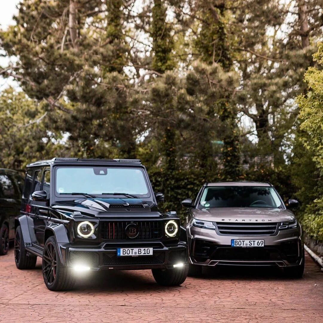 Машина похожая на мерседес. Mercedes g63 AMG. Mercedes g63 AMG vs BMW. Mercedes Benz g class. Рендж Ровер Брабус.