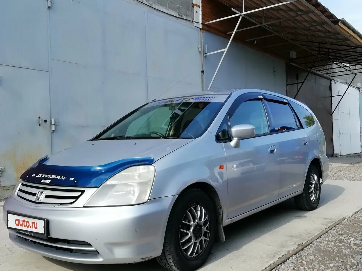 Купить хонда стрим в красноярском. Honda Stream 2002. Хонда стрим 2002 1.7. Honda Stream 2008 Grey. Хонда стрим 2001 серая.