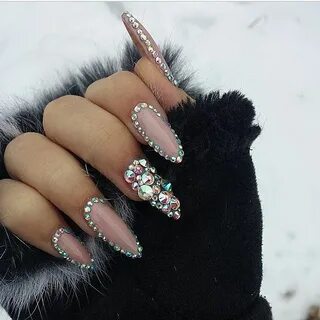 Красивый маникюр нарощенных