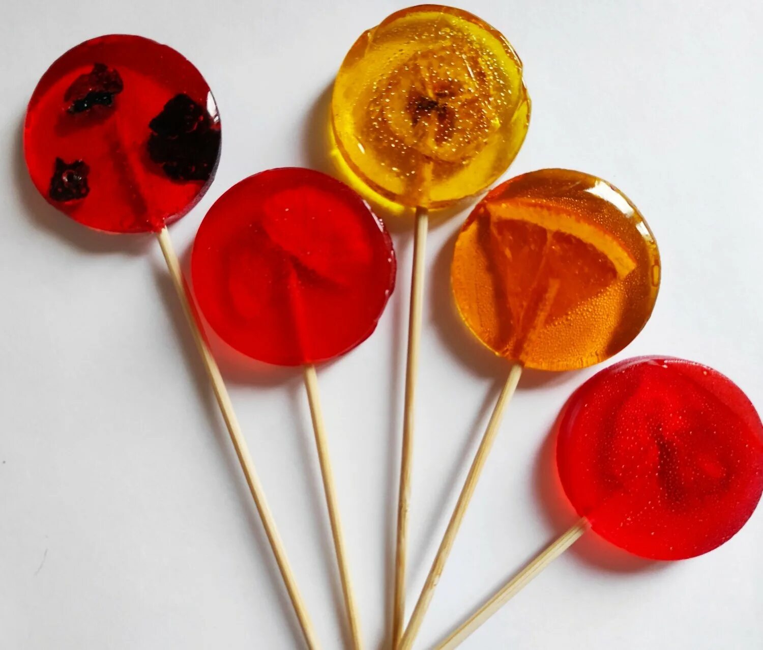 Леденец на палочке. Фигурные леденцы. (11,9руб. Пищевая краска. Леденцы на глюкозном сиропе.