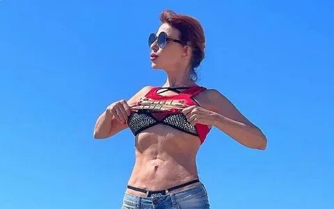 Сочидегі жалаңаш қыздардың суреттері