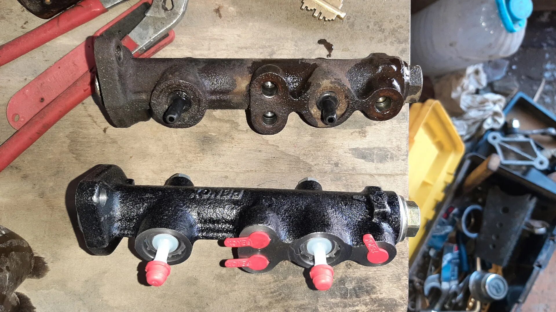 Главный тормозной ваз 2110. Главный тормозной цилиндр ваз 2115. Тормозной цилиндр ваз 2110. Главный тормозной цилиндр ваз 2110. Главный тормозной цилиндр с бачком ваз 2110.