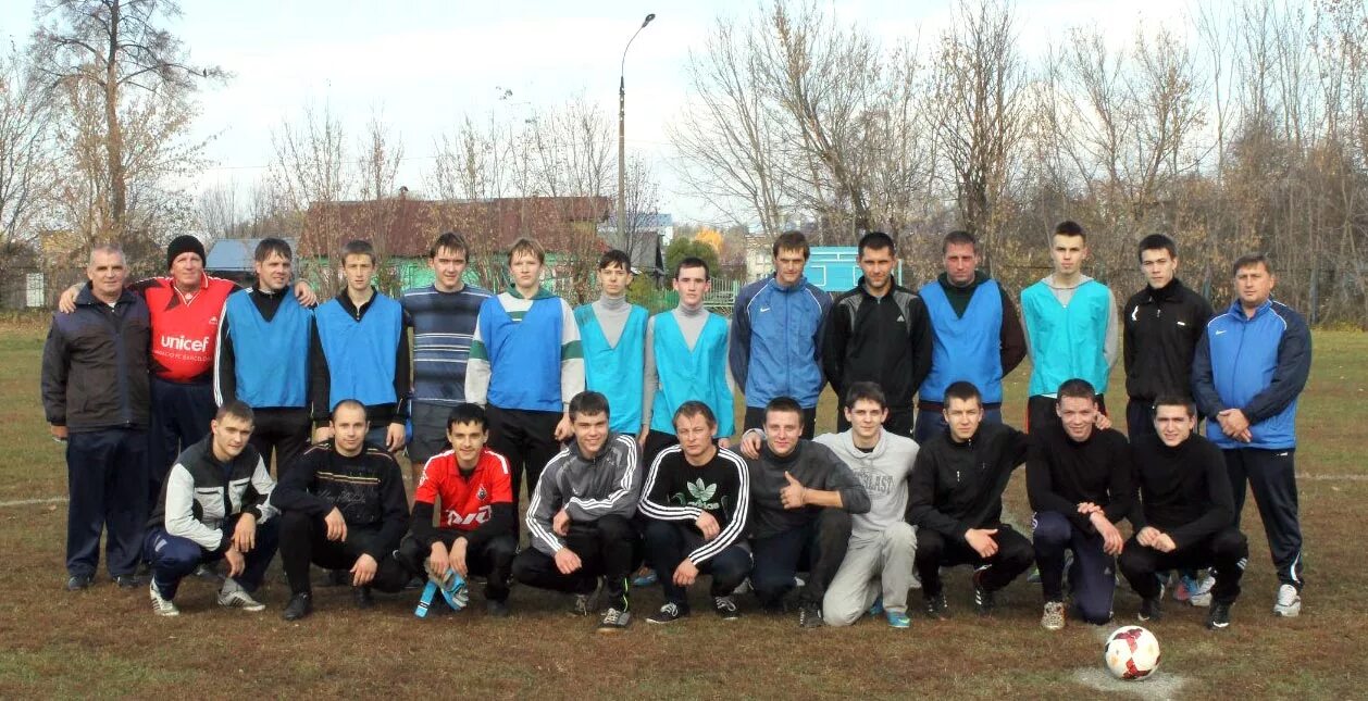 Подслушано прогресс. ФК Прогресс Каменск-Шахтинский. Прогресс большое Мурашкино футбол. Команда Прогресс футбол большое Мурашкино. Прогресс большое Мурашкино школа большое Мурашкино.