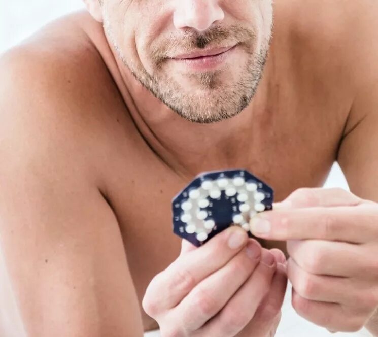Мужчина пил противозачаточные. Мужские противозачаточные таблетки для мужчин. Контрацептивы для мужчин в таблетках. Мужская гормональная контрацепция. Оральные контрацептивы для мужчин.