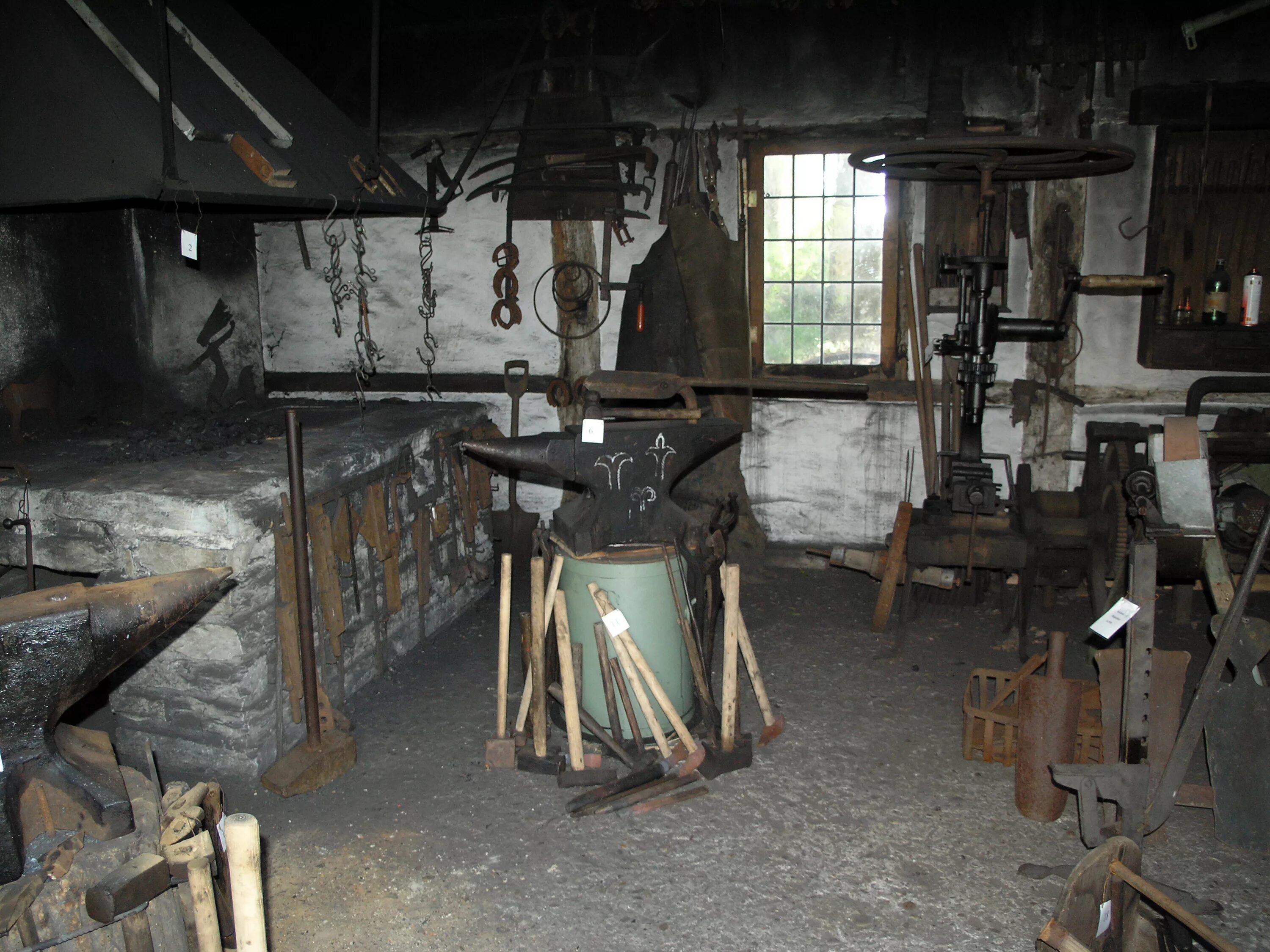 Файл:Barkerville BC Blacksmith Shop.JPG - Википедия