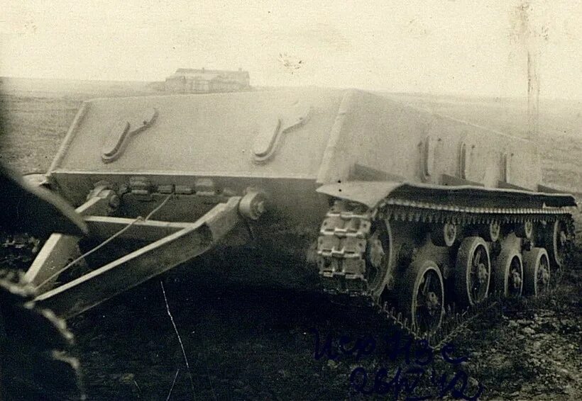 Опорный каток танка шерман. Танк с прицепом. Tank тележка. Танки телега. М4 шерман ходовая.