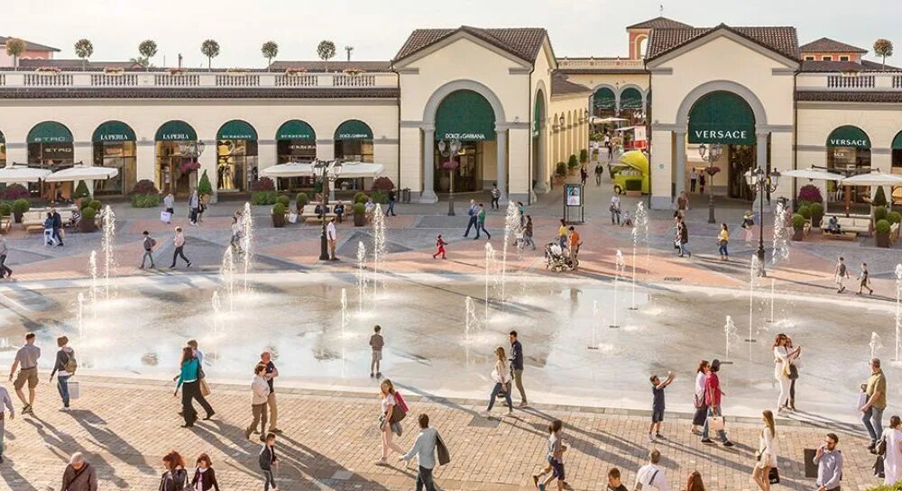 Serravalle outlet. Аутлет Serravalle. Серравалле Италия. Serravalle Designer Outlet.