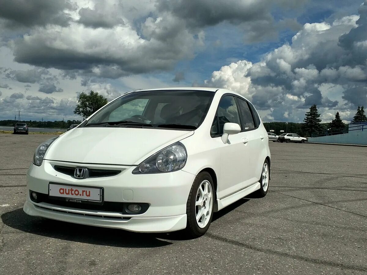 Honda fit 2001. Хонда фит 2001. Хонда фит 2001 года. Хонда фит 2001 белый. Хонда фит 2001 год двигатель 1.3.