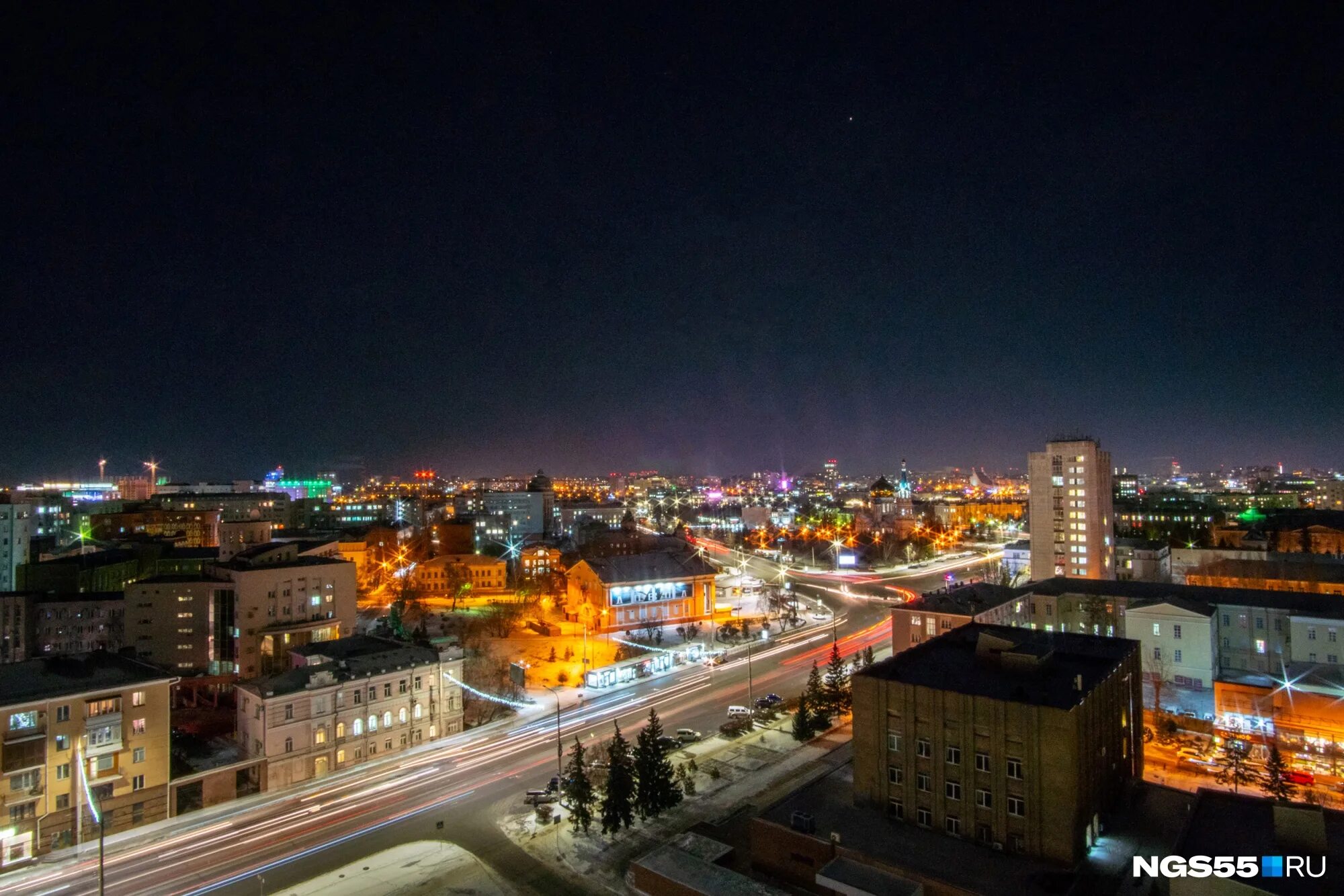 Нет света в омске сейчас центральном районе. Нет света в омске сейчас центральном районе. Омск любинский проспект ночью. Карта округов омска. Омск улица гусарова, сверху.