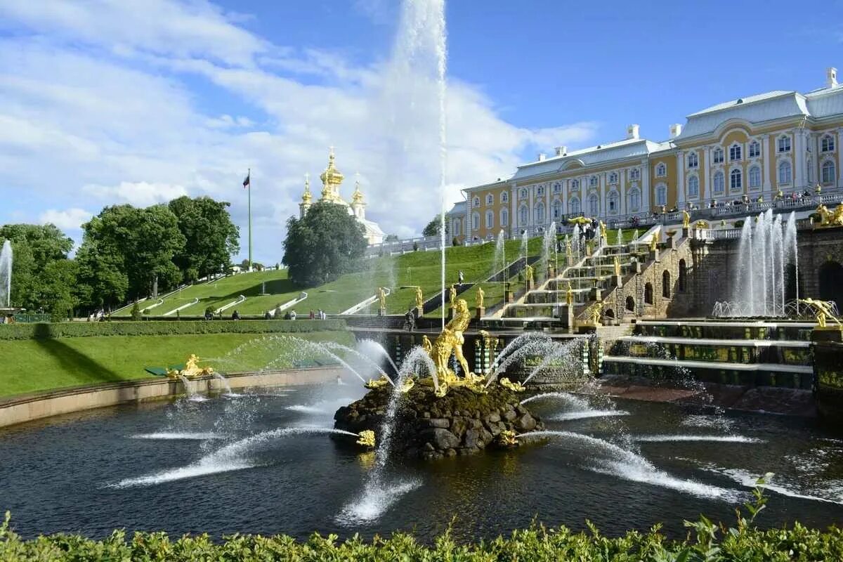 Экскурсии выходного дня в санкт петербурге. Санкт-петербург петродворец фонтаны. петергоф фонтаны досто. фонтаны нижнего парка в петергофе. питер солнечный петергоф.