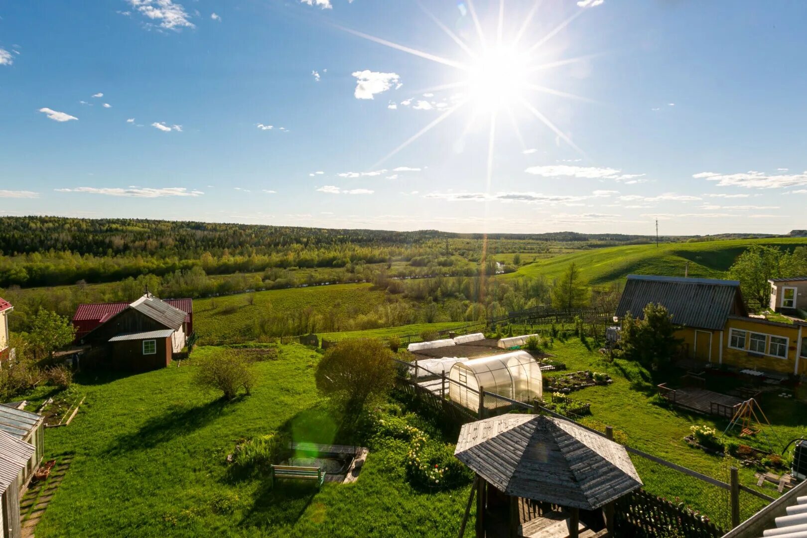 Снт красная горка солнечногорский. Деревня дворец псковской области. Гора (шатурский район). Деревня красная горка шатурский район. Красная горка деревня дмитровское шоссе.