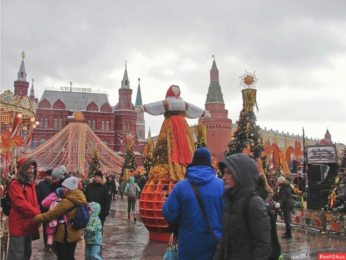 Масленица площадь. Масленица на красной площади. гуляния на красной площади. масленица в москве. народные гуляния на красной площади.