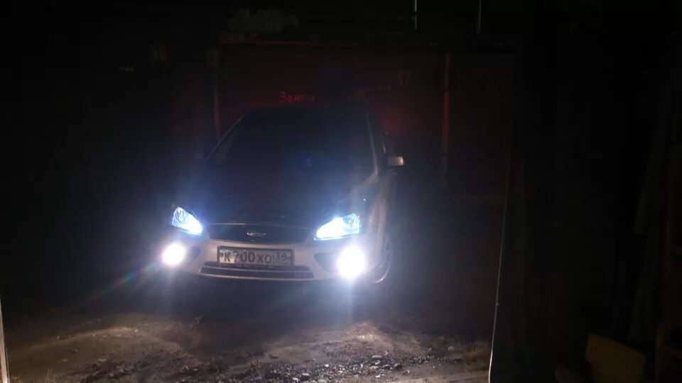 Ford focus 2 рестайлинг габаритные лампочки. Лампочка форд фокус 2 ближний свет. Лампа птф фокус 2. Оранжевые габариты форд фокус 2 дорестайлинг. Светодиодные лампы на форд фокус 2 рестайлинг н1.