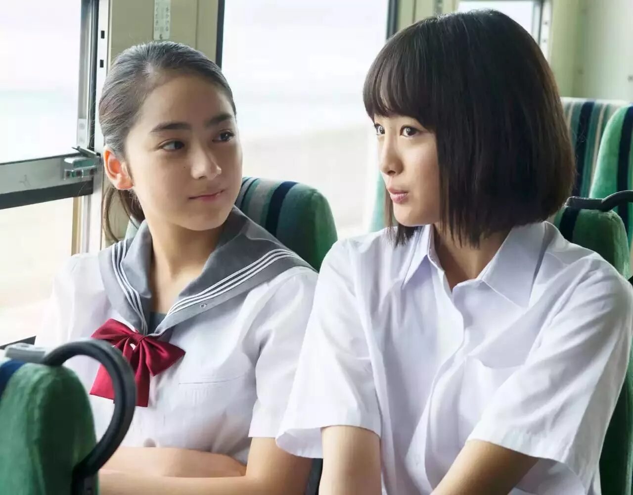 Schoolgirl bus. Япония каникулы в школе. School girl Force Haircut.. Japanese School girl on the Sea.