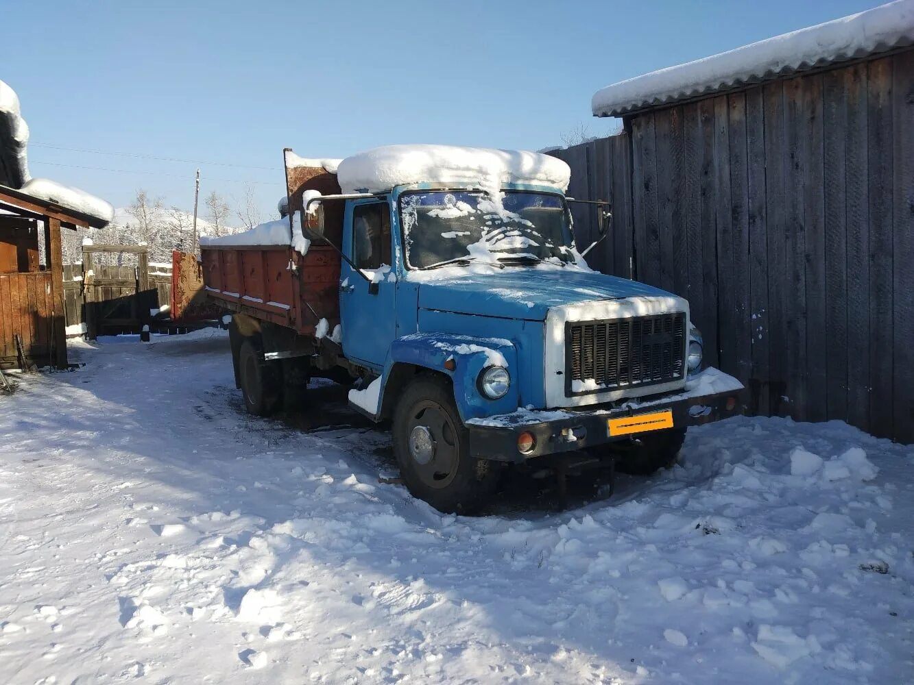 Газ 3307 самосвал. ГАЗ самосвал 3307 зимние. ГАЗ 3307 самосвал вид сзади. ГАЗ-3307 работяга.