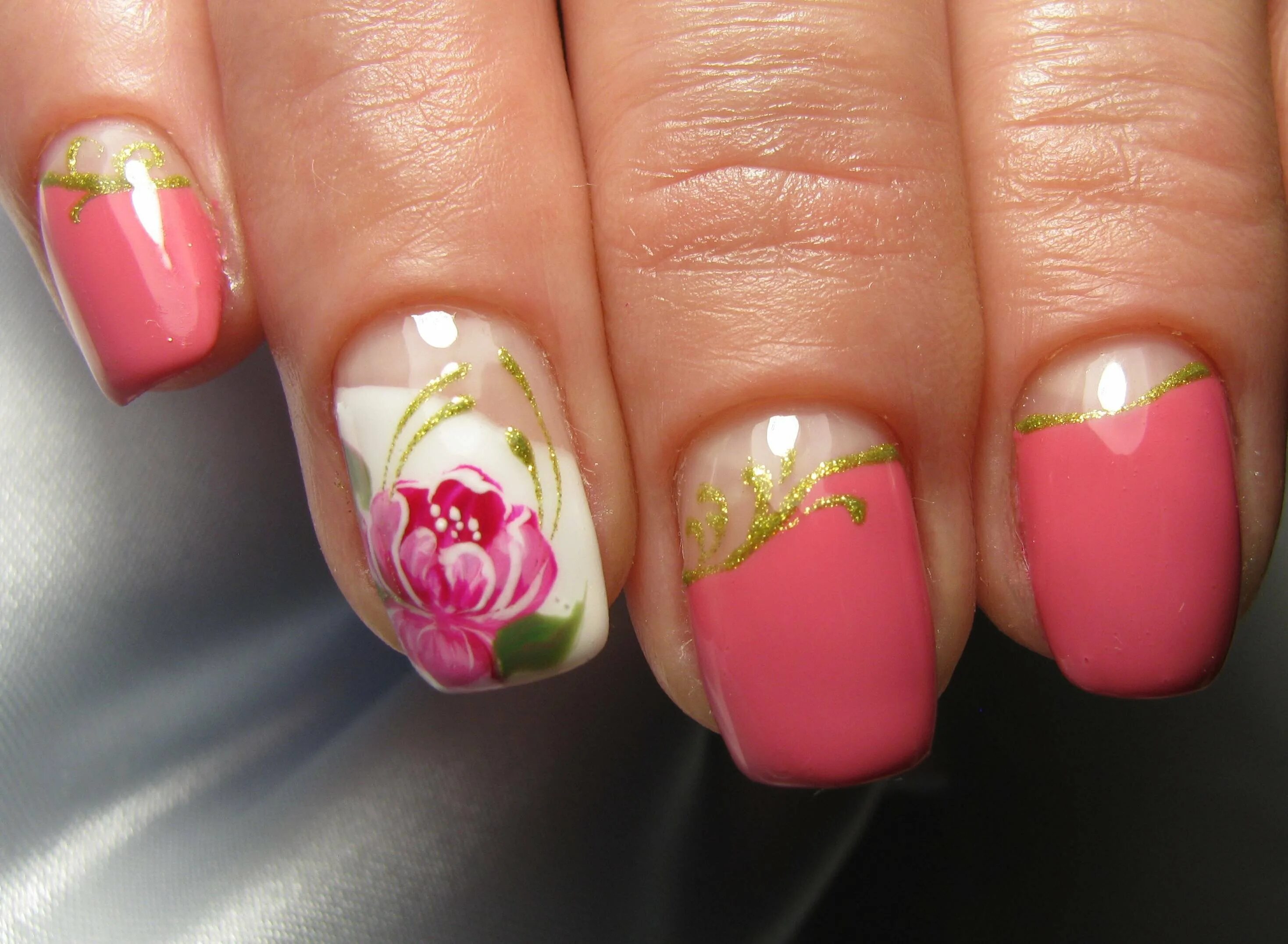 Весенний маникюр. Весенние ногти. Ногти с цветочками.