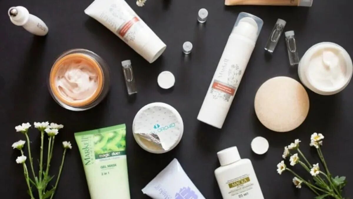 Профессиональная косметика эстетик. Дизайнерская косметика. Эстетика детской косметики. Уходовая косметика. Красивая уходовая косметика.