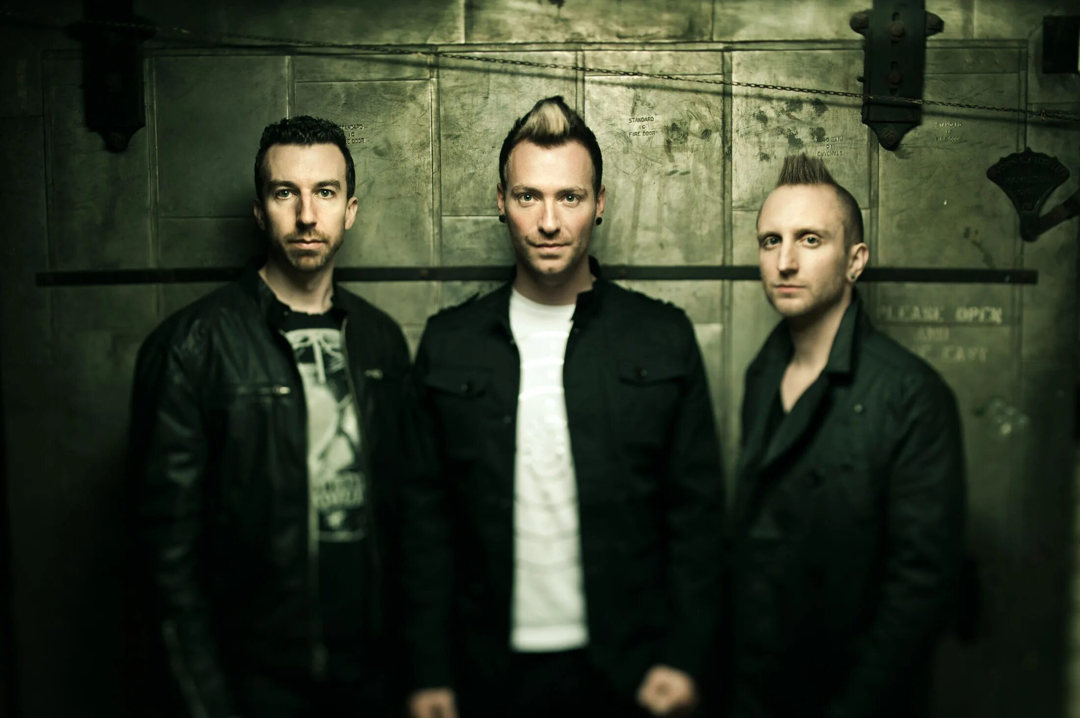 Джоэль брайер. Thousand foot call. Thousand foot call. Thousand foot call. Эндрю уэлш thousand foot krutch.