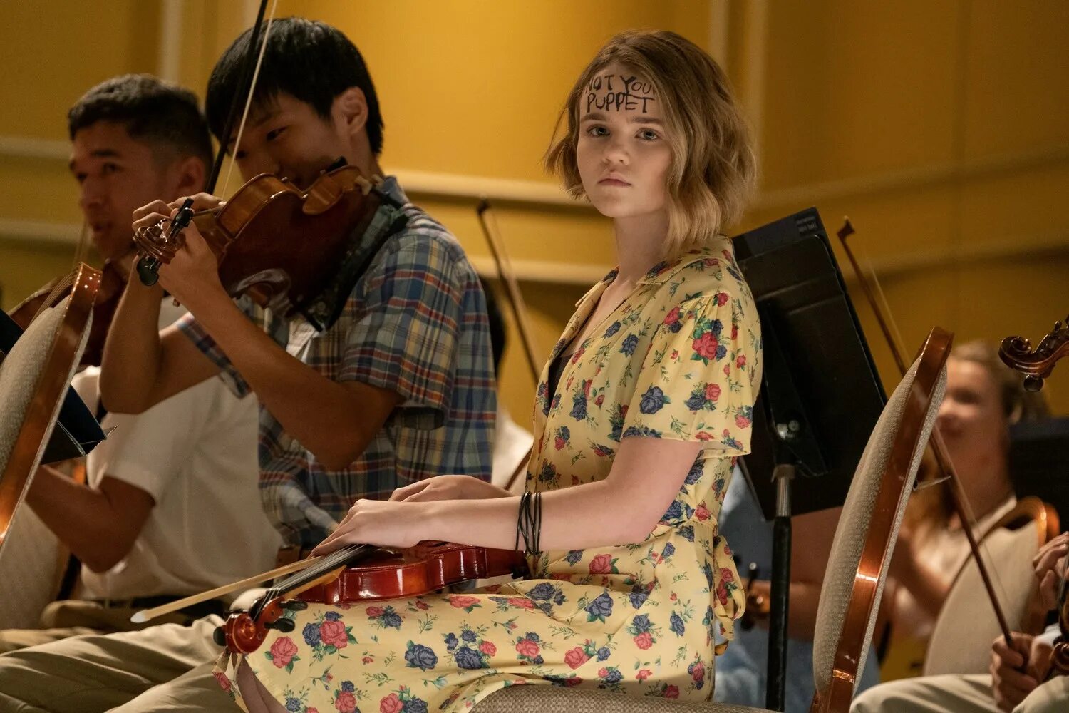 Аника нони роуз фильмы. И повсюду тлеют пожары сериал 2020. Селеста инг и повсюду тлеют пожары. И повсюду тлеют пожары 2020. Риз уизерспун и повсюду тлеют пожары.