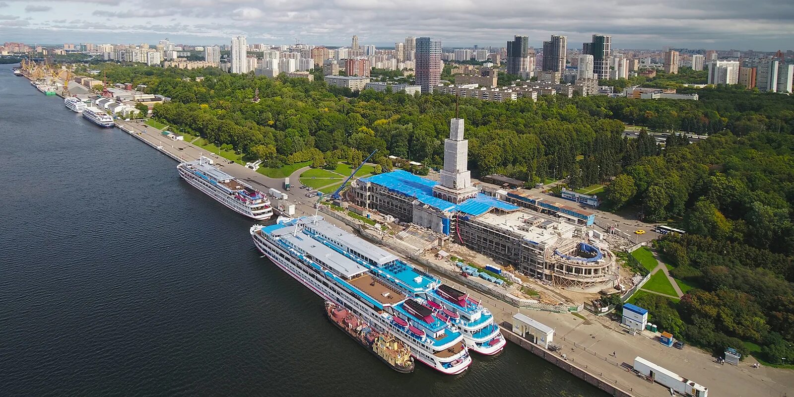 Северный порт речной вокзал. Северо речной порт. Северный речной порт москва. Парк северного речного вокзала ночью. Северный речной вокзал москва.