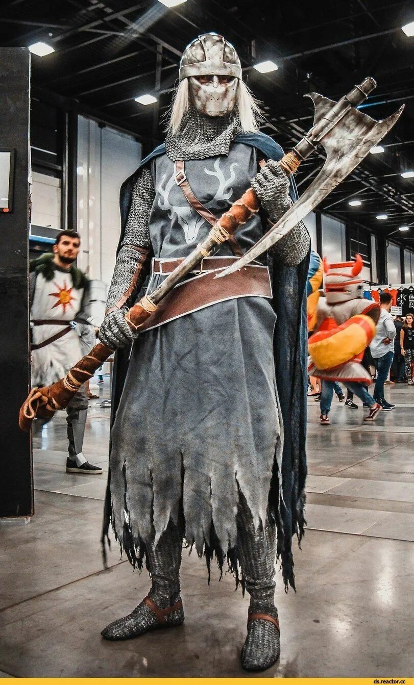 Dark cosplay. Крейтон скиталец косплей. Дарк соулс 2 косплей. Dark Souls Cosplay. Крейтон из мирры.