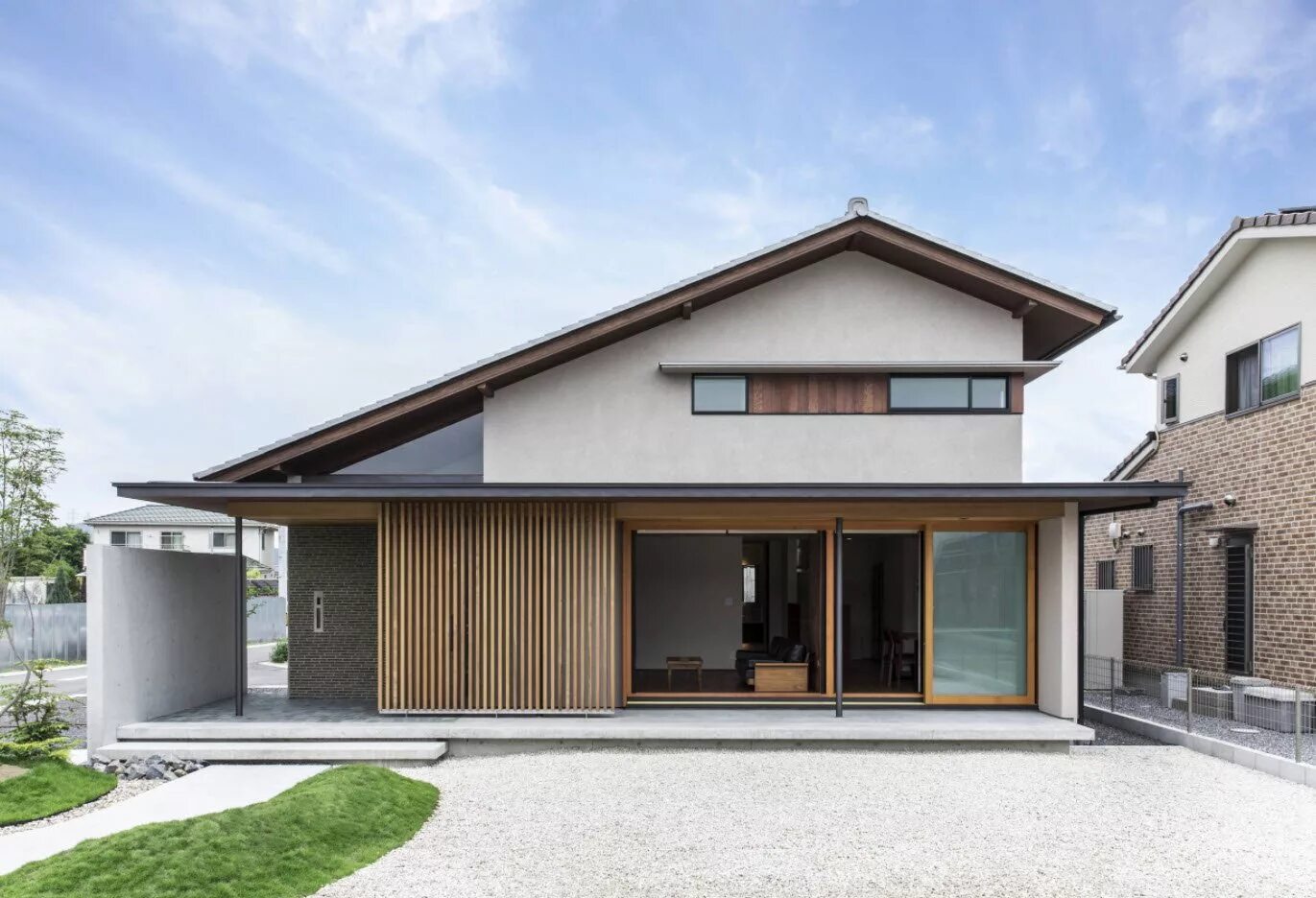 Дом с зеленой крышей. Полувальмовая мансардная кровля. Полувальмовая мансардная крыша. Полувальмовая мансардная крыша. Полувальмовая мансардная крыша.