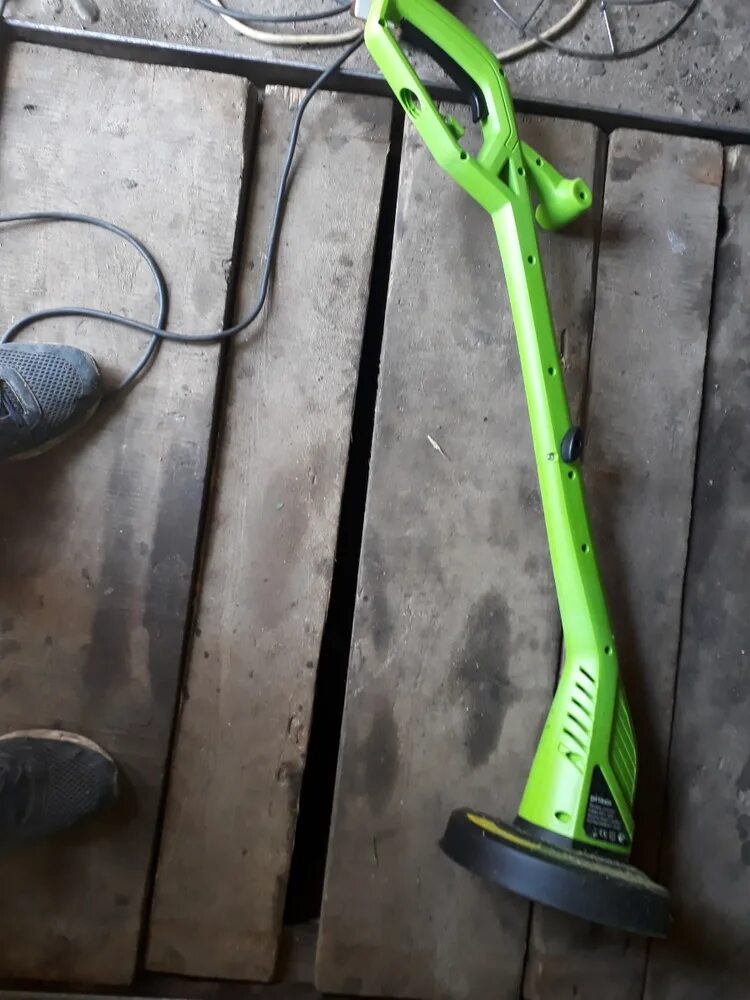 Триммер садовый электрический deko dktr400 063-4233. Deko dktr400. Deko dktr400. Колёса для тримера deko dktr21. Характеристики — аккумуляторный триммер deko dktr40 2 в 1 063-4230.