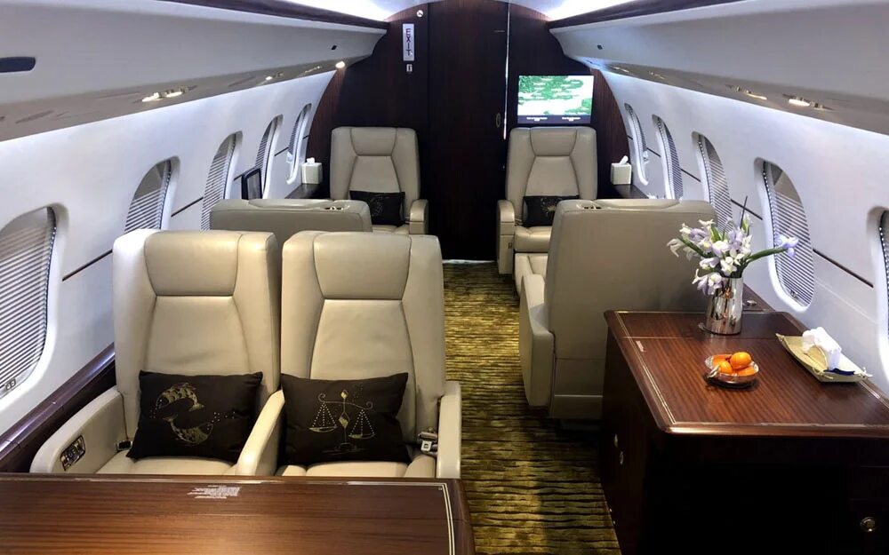 Global express. Самолёт bombardier global express xrs. bombardier global xrs. bombardier bd-700 global express салон. бомбардье глобал экспресс xrs.