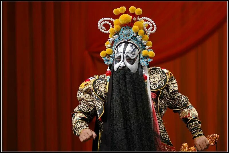 Китай пекинская опера. Японский театр кабуки сцена. Гримм в пекинской опере. Хуалянь (амплуа). Пекинская опера цзинцзюй.