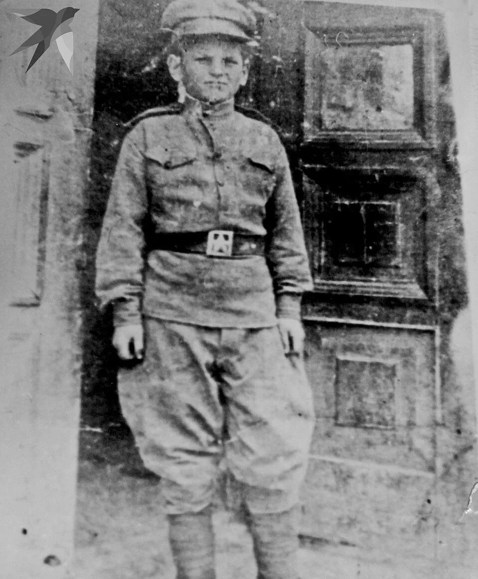 есаул забайкальского казачьего войска 1900. саперный батальон. 5-й донской казачий полк. ахтырский 12-й гусарский полк. настоящий полков.