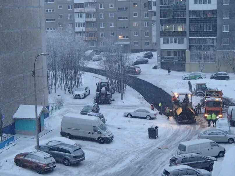 Мурманск температура сейчас. Сугробы в Мурманске. Снег в России. Дорога на Мурманск зима. Зима в Мурманске сегодняшнее.