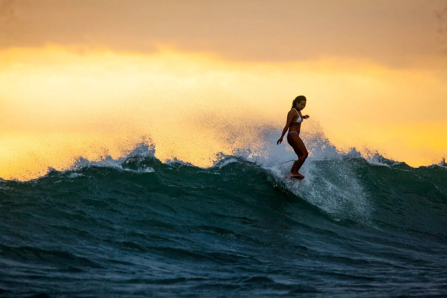 Surfing. Улувату серфинг. Бали серф. Серфинг на Бали. Бали океан серфинг.