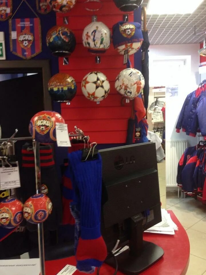 Munchen калининград магазин одежды. Магазин цска в москве. Munchen магазин. Фаншоп факел. Фан шопы москва.