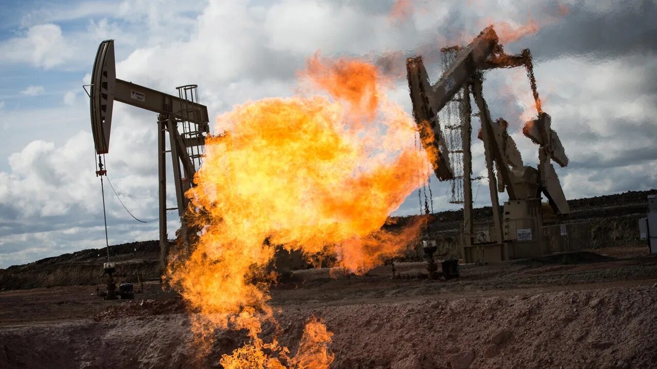 Добыча нефти и газа предприятия. Добыча нефти и газа. нефть и газ. добыча нефти и природного газа. природный газ добыча.